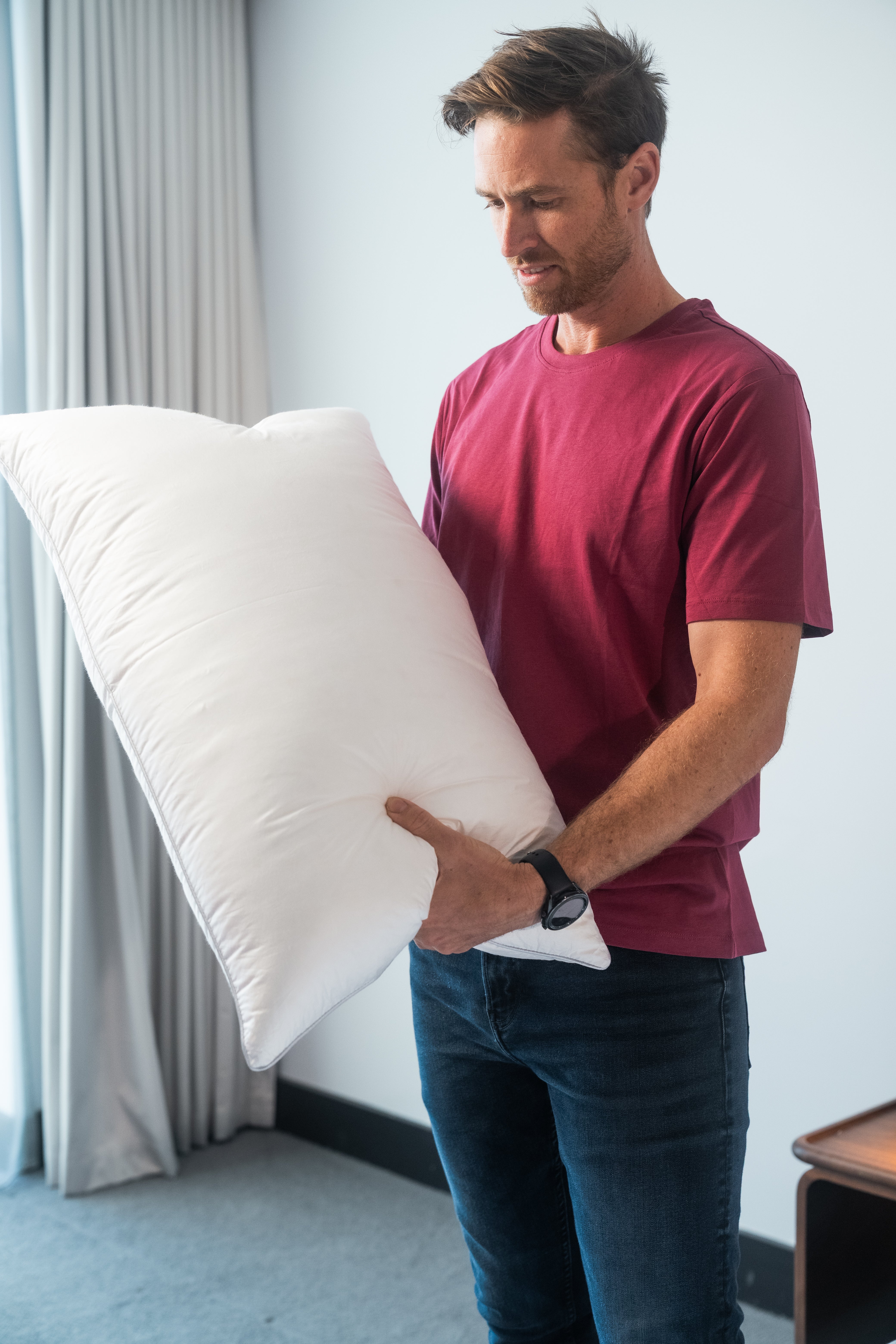 Standard Size Firm Pillow 95% White European Duck Down 700 Fill Power