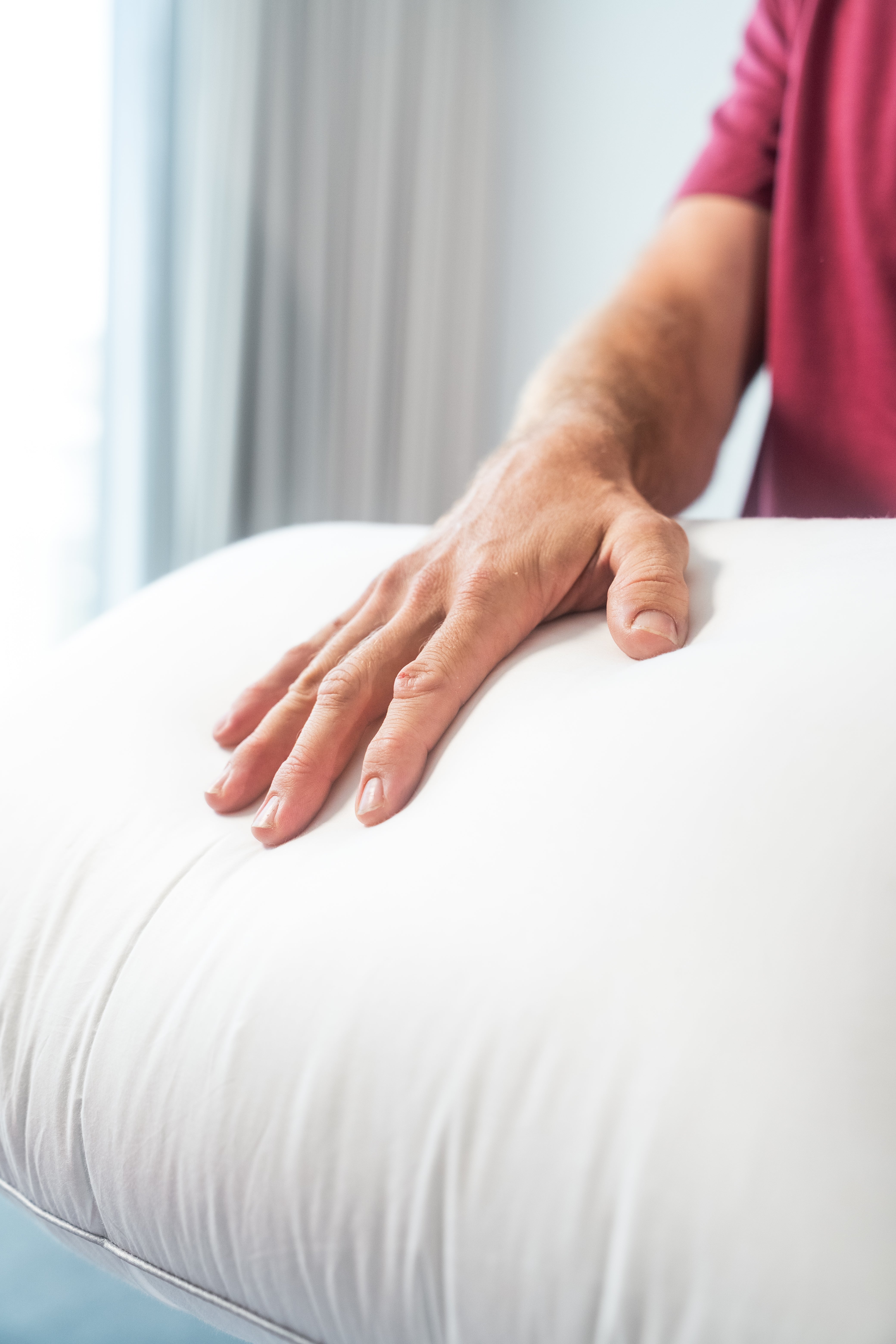 European Size Firm Pillow 95% White Polish Goose Down 65cm2
